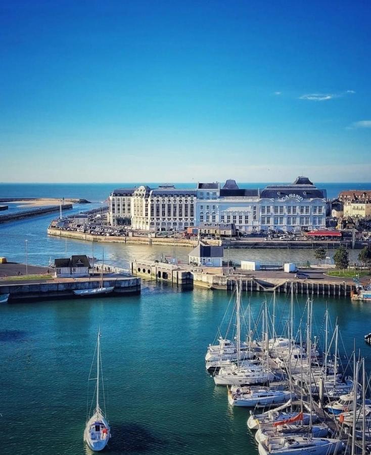 Appartamento Le grand large  Trouville-sur-Mer Esterno foto